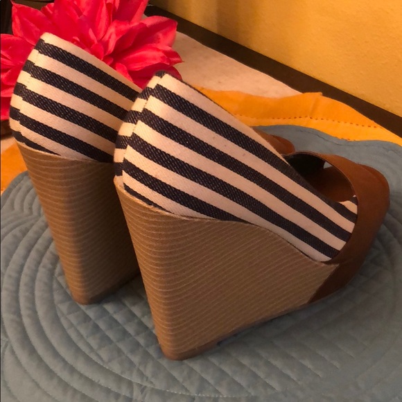 CHARMING CHARLIE SHOES 🍁👠🍁 - Picture 6 of 7